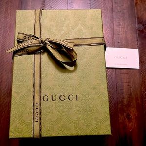 Gucci empty box/gift box